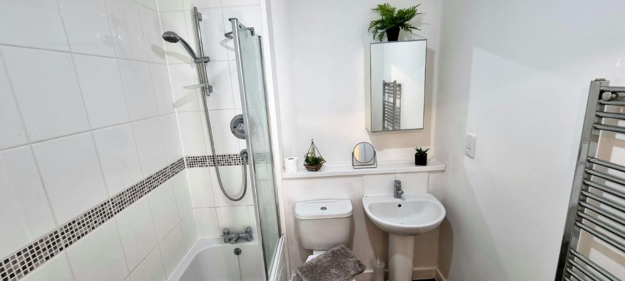 360 Serviced Accommodations - Colchester Marine Quay - 1 Double Bedroom Apartment Eksteriør bilde
