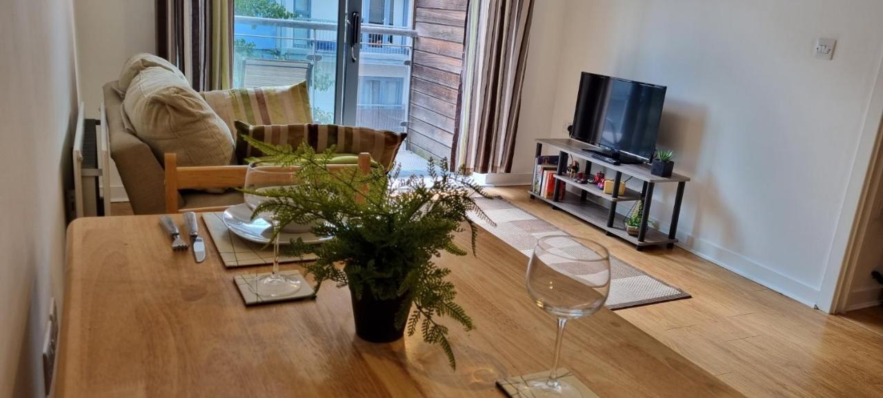 360 Serviced Accommodations - Colchester Marine Quay - 1 Double Bedroom Apartment Eksteriør bilde