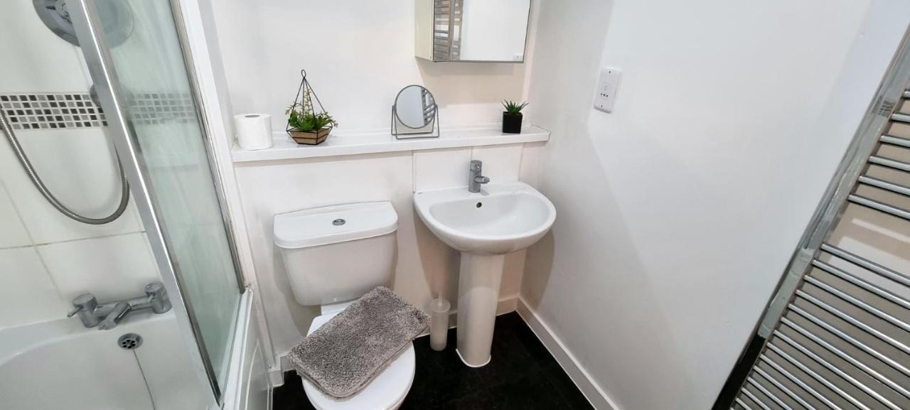 360 Serviced Accommodations - Colchester Marine Quay - 1 Double Bedroom Apartment Eksteriør bilde